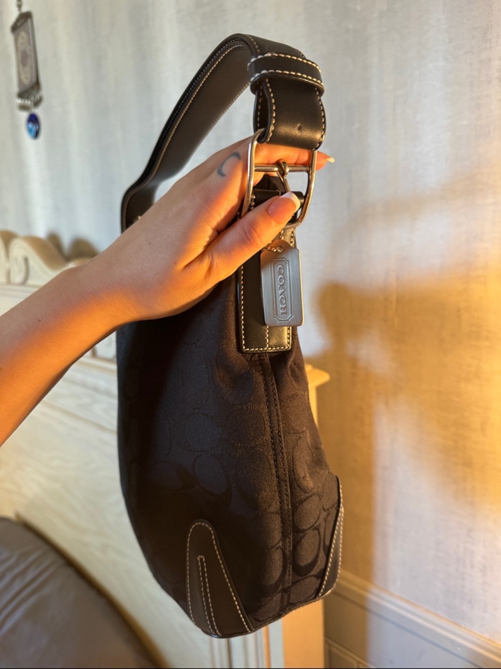 Coach Black Signature Jacquard Shoulder Bag with Contrast Stitching - Picture 4 of 6